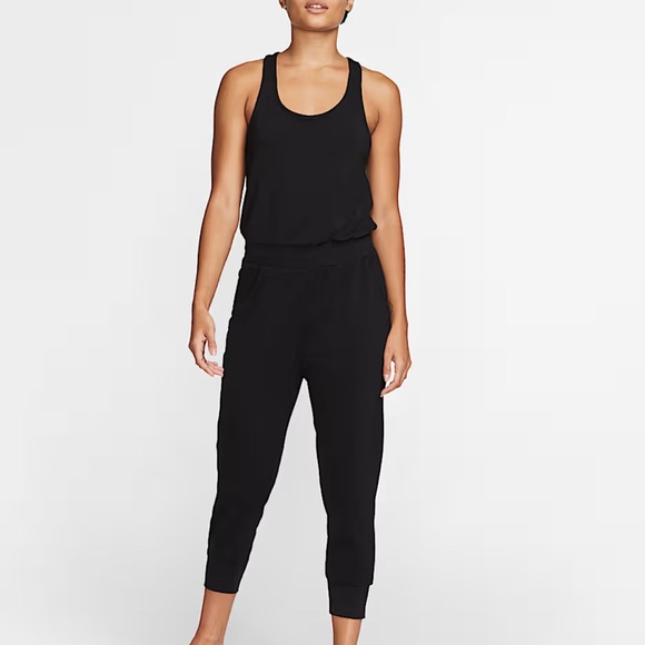 Nike Women's Black 7/8 Jogger Jumpsuit Romper NWT size 2XL - Picture 1 of 9